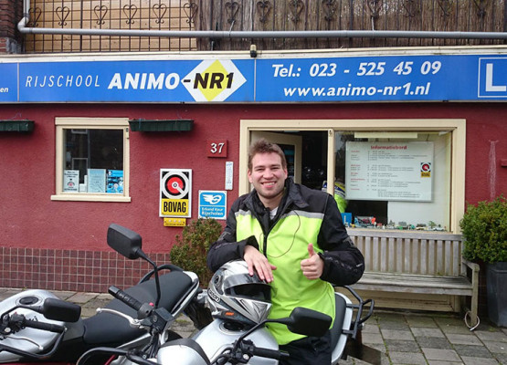 Motorrijles in de buurt van Bloemendaal/IJmuiden, Rijschool Animo-Nr.1
